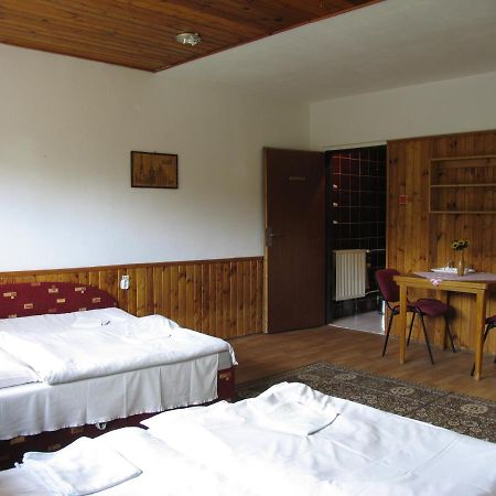 Ubytovanie 184, Bed And Braekfast 184 Stara Lesna Bagian luar foto
