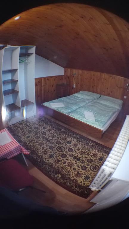 Ubytovanie 184, Bed And Braekfast 184 Stara Lesna Bagian luar foto