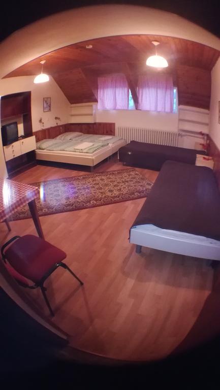 Ubytovanie 184, Bed And Braekfast 184 Stara Lesna Bagian luar foto