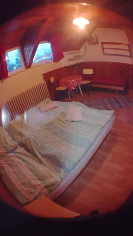 Ubytovanie 184, Bed And Braekfast 184 Stara Lesna Bagian luar foto